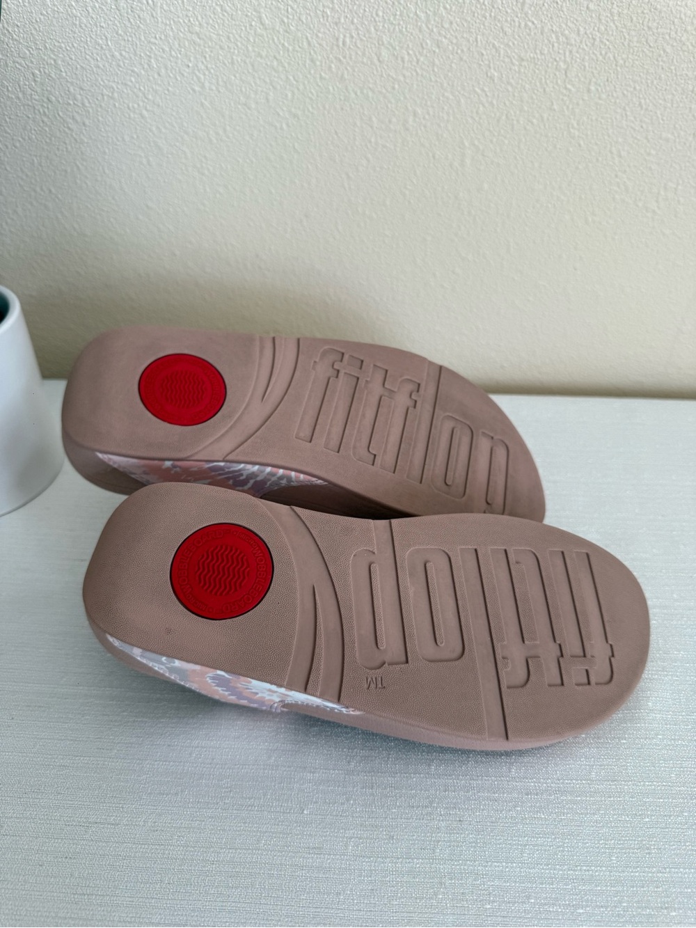 FitFlop Pink Camo Platform Flip Flop Sandals - Picture 11 of 11